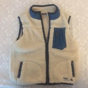 Gap toddler fleece vest. Size 18-24mo.